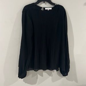 Harper Wren black top